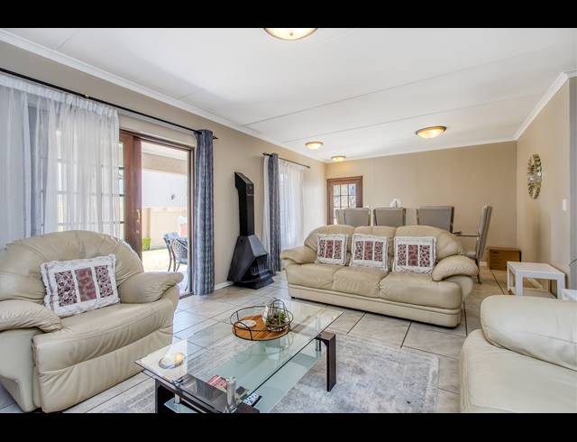 3 BEDROOM HOUSE FOR SALE IN BROADACRES